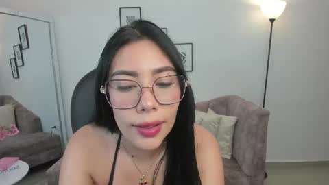 amara foxx online show from July 6, 2026, 6:43 pm