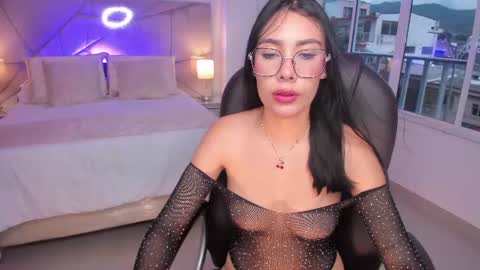 amara foxx online show from July 10, 2026, 7:05 pm