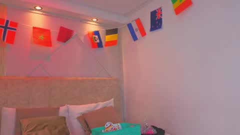Snapshot of amara_queen_ chatting on June 27, 2026, 12:15 am Amara online show from June 27, 2026, 12:15 am