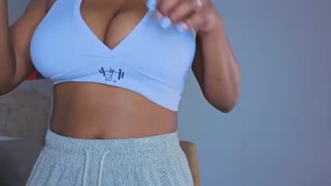 Snapshot of amara_queen_ chatting on July 9, 2026, 11:58 am Amara online show from July 9, 2026, 11:58 am