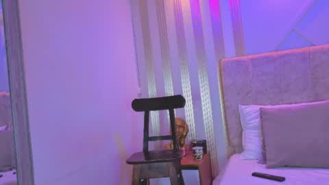 Snapshot of amara_queen_ chatting on July 19, 2026, 2:43 pm Amara online show from July 19, 2026, 2:43 pm