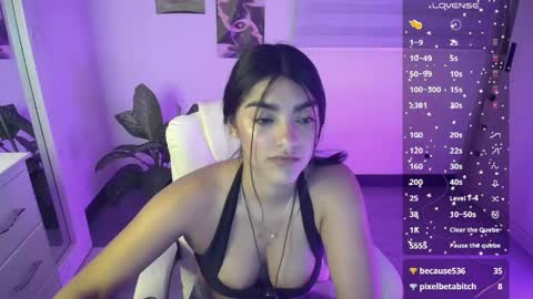 Snapshot of amara_silk chatting on June 9, 2026, 11:38 pm amara_silk online show from June 9, 2026, 11:38 pm