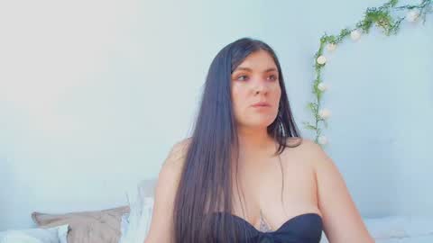 Amara Vega  online show from June 28, 2026, 1:06 pm