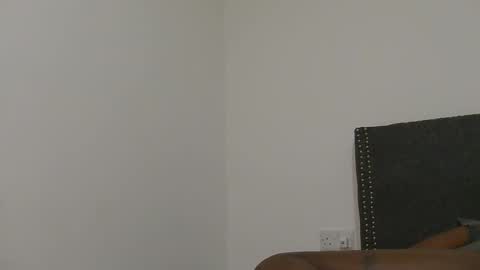 ebony-candie online show from April 24, 2026, 8:11 pm