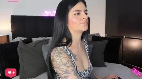 Snapshot of amarae chatting on June 12, 2026, 10:19 pm Amara online show from June 12, 2026, 10:19 pm