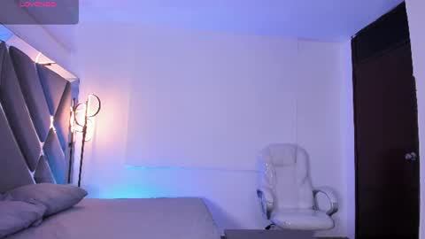 Snapshot of amaralewis chatting on July 1, 2026, 1:02 pm AMARA online show from July 1, 2026, 1:02 pm