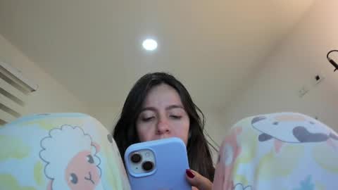 Snapshot of amaranta69_cam chatting on June 3, 2026, 4:26 am AMARANTA online show from June 3, 2026, 4:26 am
