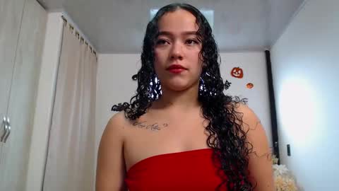 Snapshot of amaranta_f00x chatting on October 13, 2025, 12:27 pm Amaranta online show from October 13, 2025, 12:27 pm