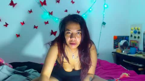 Amara Julia online show from January 8, 2025, 11:54 am