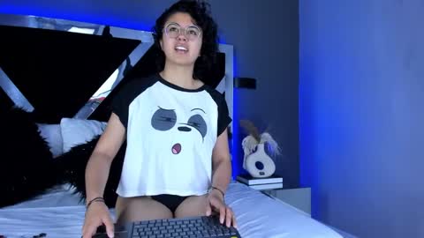 Snapshot of amarettho chatting on January 17, 2025, 4:04 pm Emily online show from January 17, 2025, 4:04 pm