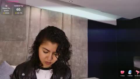 Snapshot of amarettho chatting on November 24, 2025, 11:32 am Emily online show from November 24, 2025, 11:32 am