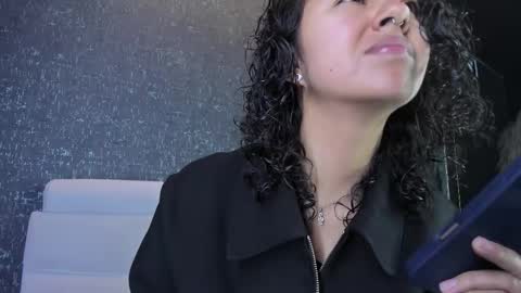 Emily online show from December 14, 2025, 12:21 pm