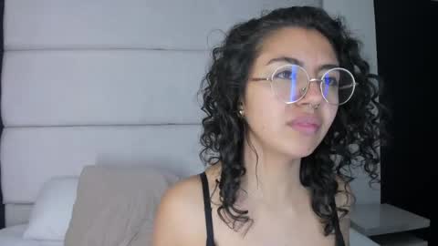 Snapshot of amarettho chatting on June 3, 2026, 2:33 pm Emily online show from June 3, 2026, 2:33 pm