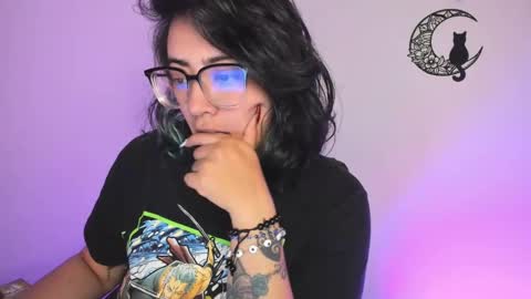 Snapshot of amaryllis_vizcaya chatting on January 6, 2025, 11:31 pm Katt online show from January 6, 2025, 11:31 pm