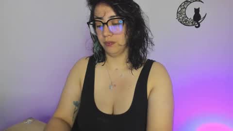 Snapshot of amaryllis_vizcaya chatting on February 1, 2025, 3:19 am Katt online show from February 1, 2025, 3:19 am