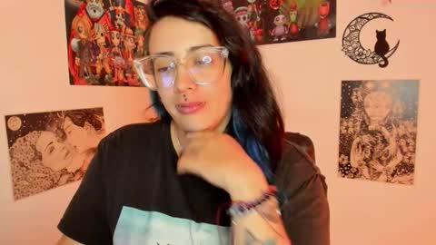 Snapshot of amaryllis_vizcaya chatting on October 18, 2025, 12:57 am Katt online show from October 18, 2025, 12:57 am
