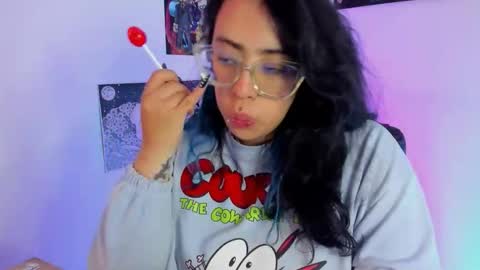 Snapshot of amaryllis_vizcaya chatting on November 30, 2025, 9:52 pm Katt online show from November 30, 2025, 9:52 pm