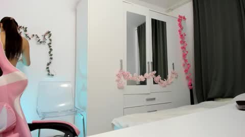 amateur_fitbabex online show from September 12, 2025, 6:13 am