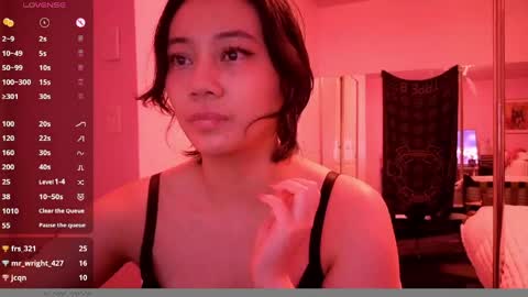 Snapshot of amateuroras chatting on May 16, 2026, 10:36 am leash online show from May 16, 2026, 10:36 am