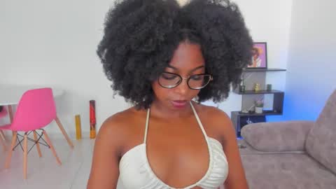 Snapshot of amatiistur chatting on November 15, 2025, 2:35 pm Tammy online show from November 15, 2025, 2:35 pm