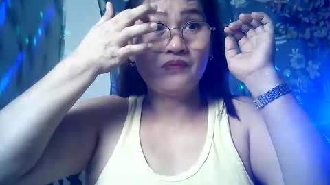 Snapshot of amazing_angel22 chatting on April 13, 2026, 9:42 pm amazing angel online show from April 13, 2026, 9:42 pm