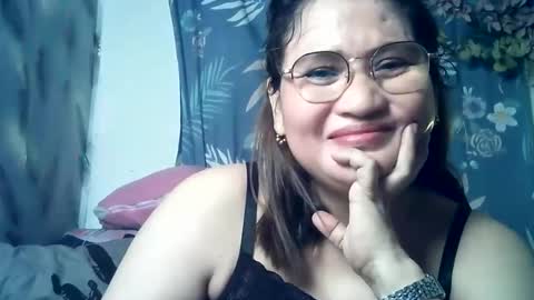 Snapshot of amazing_angel22 chatting on April 14, 2026, 9:48 am amazing angel online show from April 14, 2026, 9:48 am