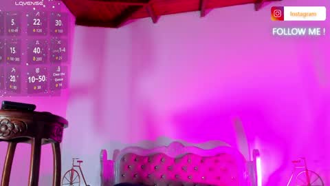 Snapshot of amazing_tifanny chatting on April 10, 2026, 2:00 pm Tifany online show from April 10, 2026, 2:00 pm