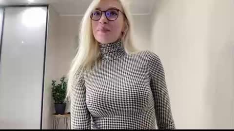 Snapshot of amazingkelly chatting on June 21, 2026, 4:04 am Kelly online show from June 21, 2026, 4:04 am