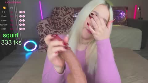 Snapshot of amazongirls chatting on December 12, 2024, 9:30 am Im Mandy and I love to play in public and do crazy in PVT online show from December 12, 2024, 9:30 am