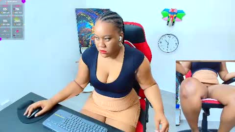 Snapshot of amba_rosee1 chatting on July 27, 2026, 12:01 pm AMBAR online show from July 27, 2026, 12:01 pm