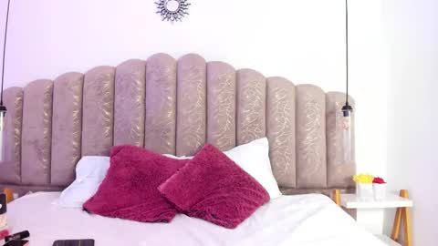 ambar85 online show from December 3, 2025, 3:14 am