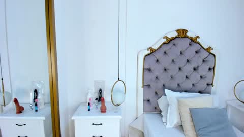 Snapshot of ambar_adamss chatting on January 15, 2025, 2:13 pm Sara online show from January 15, 2025, 2:13 pm