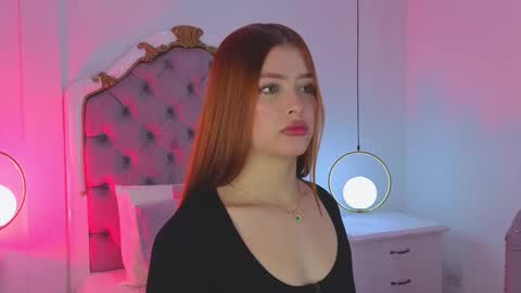 Snapshot of ambar_adamss chatting on November 20, 2025, 11:10 am Sara online show from November 20, 2025, 11:10 am