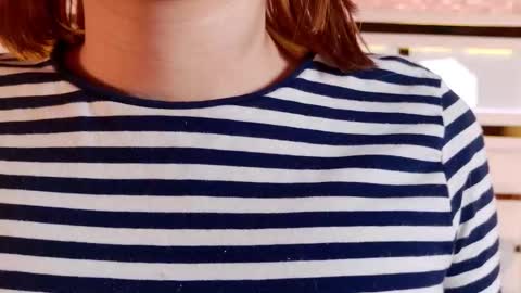 Snapshot of ambar_rosse25 chatting on November 26, 2025, 11:33 am Julieta online show from November 26, 2025, 11:33 am