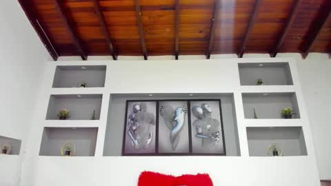 Ambar  online show from September 19, 2025, 12:39 pm