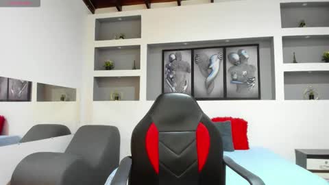 Ambar  online show from November 26, 2025, 1:12 pm