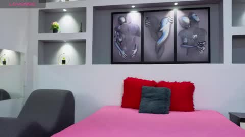 Ambar  online show from April 25, 2026, 11:35 am