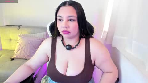 Snapshot of ambar_wells chatting on July 2, 2026, 4:35 pm ana online show from July 2, 2026, 4:35 pm