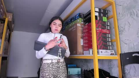 Ambarina  online show from May 12, 2026, 11:51 am
