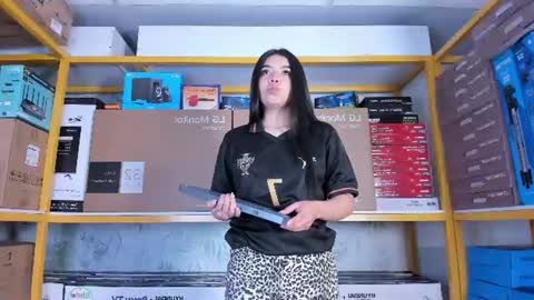 Snapshot of ambarina_ chatting on June 23, 2026, 11:30 am Ambarina online show from June 23, 2026, 11:30 am