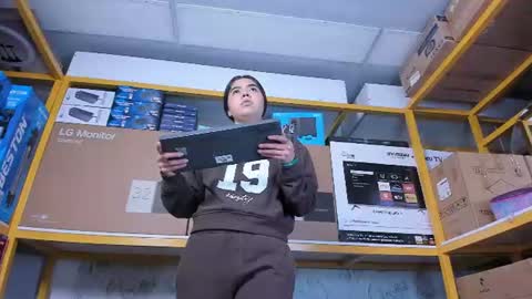 Snapshot of ambarina_ chatting on July 14, 2026, 11:38 am Ambarina online show from July 14, 2026, 11:38 am