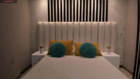 Snapshot of ambarjames_ chatting on November 13, 2025, 11:53 am Ambar online show from November 13, 2025, 11:53 am