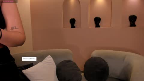 Ambar  online show from April 23, 2026, 10:47 am