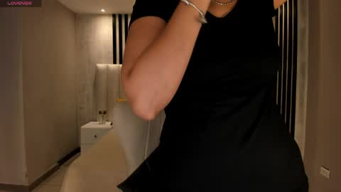 Snapshot of ambarjames_ chatting on May 24, 2026, 11:26 am Ambar online show from May 24, 2026, 11:26 am