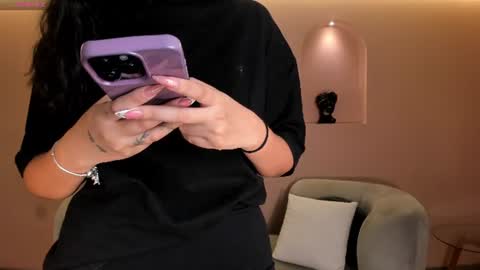 Snapshot of ambarjames_ chatting on June 11, 2026, 11:08 am Ambar online show from June 11, 2026, 11:08 am