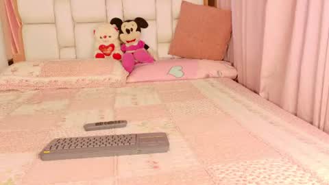 Snapshot of ambarrossi_ chatting on June 15, 2026, 11:34 am online show from June 15, 2026, 11:34 am