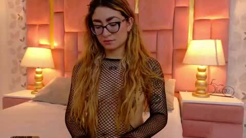 Snapshot of ambarsantany chatting on May 6, 2026, 9:42 pm AmbarSantany online show from May 6, 2026, 9:42 pm
