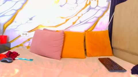 ambarsmit69 online show from March 19, 2026, 3:43 am