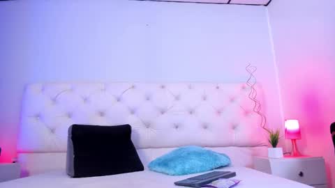  Amber  online show from September 9, 2025, 8:08 pm