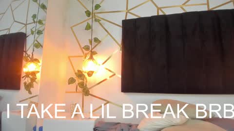 Snapshot of ambeer_rousess chatting on February 26, 2025, 11:48 pm Amber online show from February 26, 2025, 11:48 pm